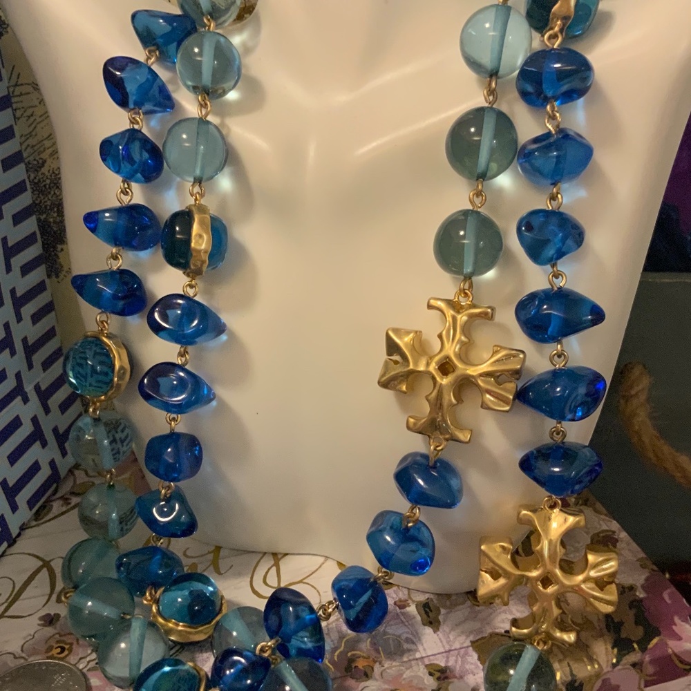 Elegant Blue and Gold Necklace